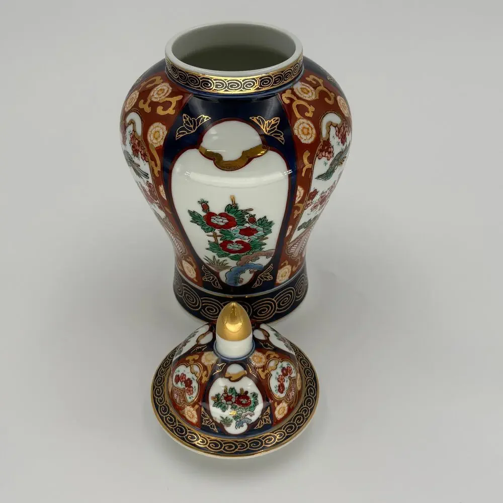 Vintage Large Gold Imari Porcelain Ginger Jar Lidded Temple Vase Japan 10